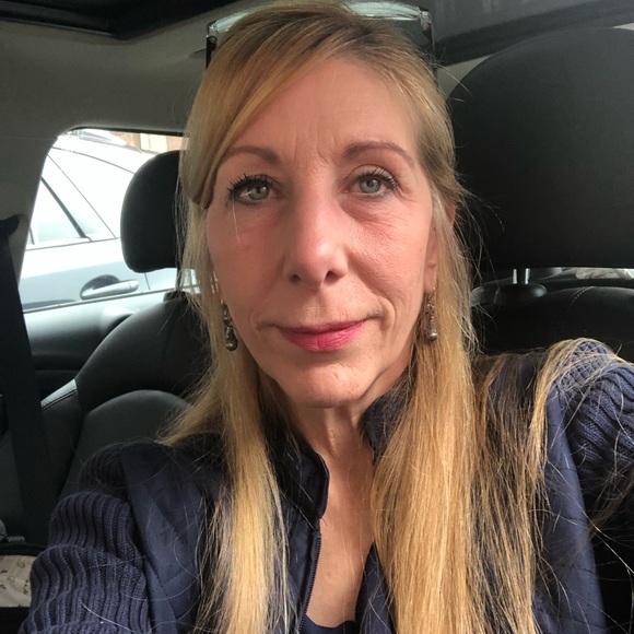 Meet your Posher, Gail - Picture 1 of 1